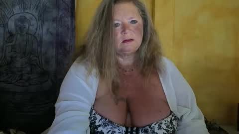 vampwoman online show from March 2026 08:40:01 AM