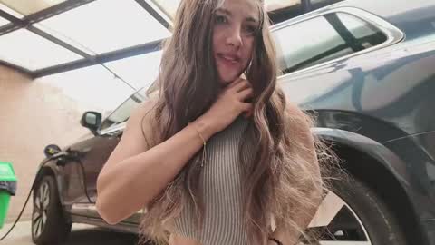 vanessa online show from October 2025 06:25:02 PM