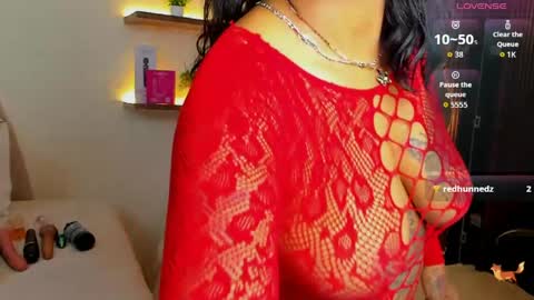 V A N E  online show from May 2026 03:15:01 AM