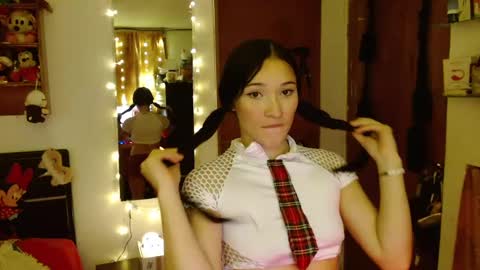 Snapshot of vanellope_vonrol chatting on January 2025 04:21:01 AM Vanessa online show from January 2025 04:21:01 AM