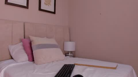 vanessa__cb online show from June 2026 11:35:02 AM