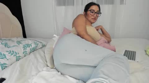 Vanessa online show from October 2025 11:11:02 PM