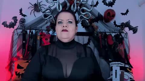 Vanessa online show from October 2025 12:19:02 PM