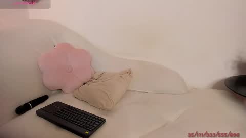 V online show from September 2025 01:55:01 PM