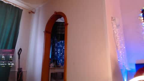 Vanessa follow me -  I will answer you there at any time online show from February 2025 12:16:02 PM