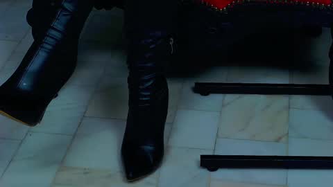 Miss Vanessa online show from March 2025 01:10:02 PM