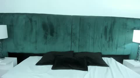 Snapshot of vanessaparis_ chatting on September 2025 08:44:01 PM Vanessa Sexy Paris online show from September 2025 08:44:01 PM