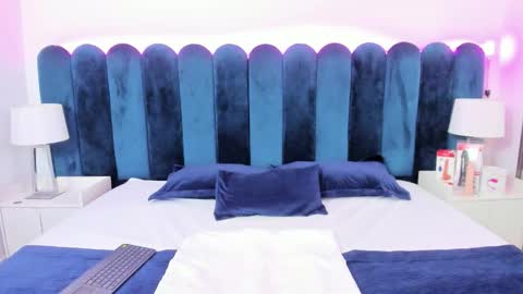 Snapshot of vanessaparis_ chatting on November 2025 09:04:02 PM Vanessa Sexy Paris online show from November 2025 09:04:02 PM