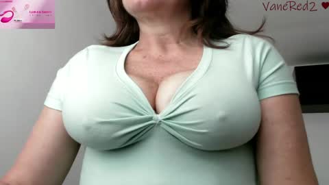 Vanesared2 online show from June 2026 01:01:02 PM