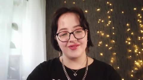 Snapshot of vanessashadow chatting on May 2026 08:43:02 AM vanessashadow online show from May 2026 08:43:02 AM
