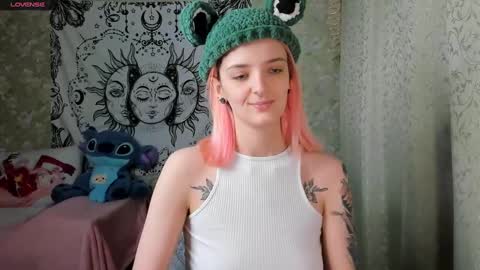 Snapshot of vanilla_arya chatting on January 2025 10:05:01 AM Adelina online show from January 2025 10:05:01 AM