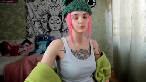 Snapshot of vanilla_arya chatting on March 2025 05:07:02 AM Adelina online show from March 2025 05:07:02 AM