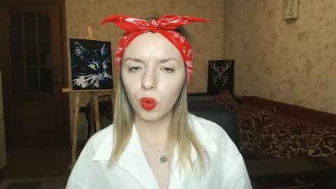 VanillaMuffin online show from February 2025 10:12:01 AM