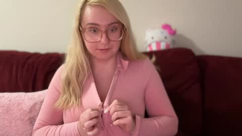 vanillapuddingpie online show from January 2025 12:54:02 AM