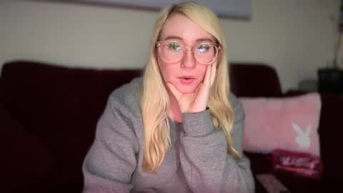 vanillapuddingpie online show from February 2025 02:51:02 AM