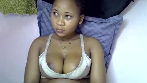 vanillavenus online show from November 2025 04:55:01 AM