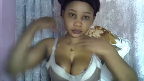 Snapshot of vanillavenus chatting on June 2026 11:03:02 AM vanillavenus online show from June 2026 11:03:02 AM