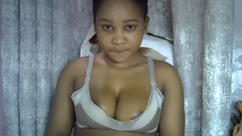 Snapshot of vanillavenus chatting on August 2026 12:32:02 PM vanillavenus online show from August 2026 12:32:02 PM