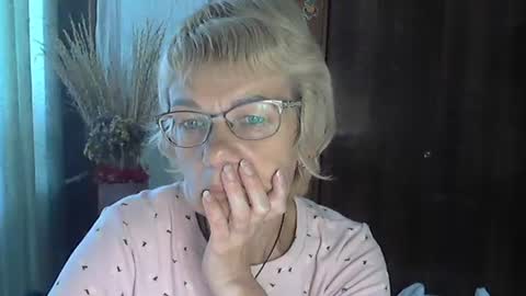 Vanillaxcreamy online show from September 2025 09:47:01 AM