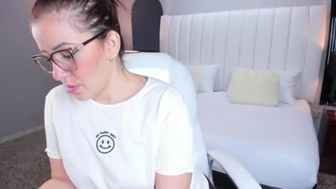 Snapshot of vanitysex chatting on September 2025 11:48:01 AM Karine online show from September 2025 11:48:01 AM