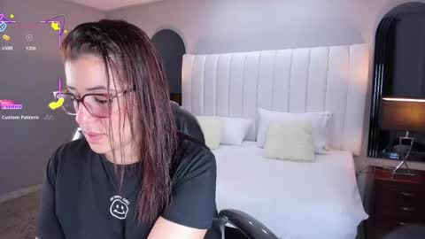 Snapshot of vanitysex chatting on October 2025 11:44:01 AM Karine online show from October 2025 11:44:01 AM