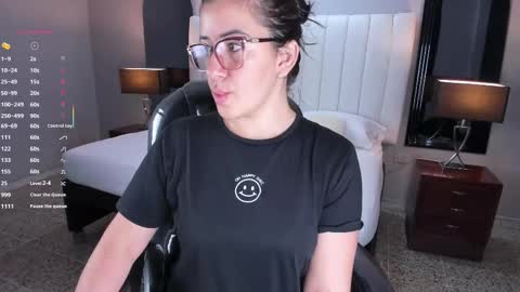 Snapshot of vanitysex chatting on October 2025 11:33:02 AM Karine online show from October 2025 11:33:02 AM