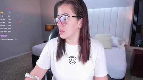 Snapshot of vanitysex chatting on October 2025 11:31:02 AM Karine online show from October 2025 11:31:02 AM