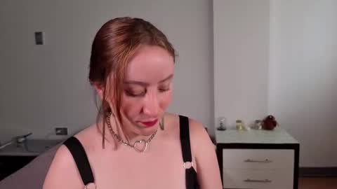 Elizabeth online show from September 2025 08:10:01 PM