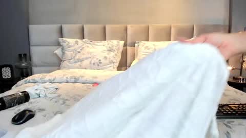 Snapshot of vannabardot chatting on September 2025 01:42:01 AM VANNA online show from September 2025 01:42:01 AM