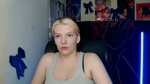 Vanessa online show from April 2026 04:46:02 PM