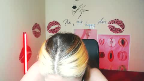 Vanessa online show from April 2026 06:10:01 PM