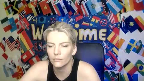 Snapshot of vanrey_ chatting on June 2026 06:25:01 AM Vanessa online show from June 2026 06:25:01 AM