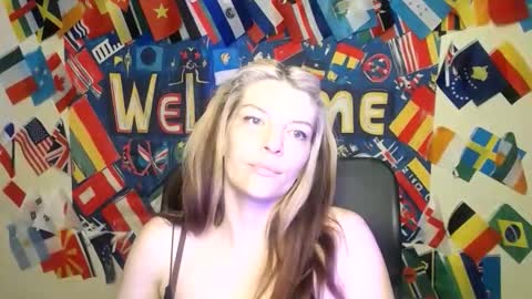 Snapshot of vanrey_ chatting on June 2026 06:56:01 AM Vanessa online show from June 2026 06:56:01 AM
