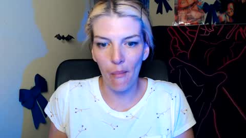 Snapshot of vanrey_ chatting on July 2026 06:48:02 AM Vanessa online show from July 2026 06:48:02 AM
