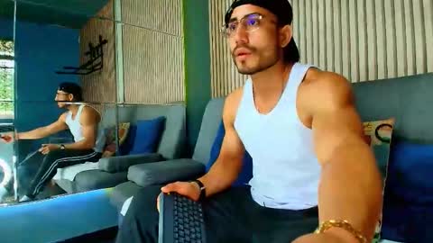 Vans Ross online show from February 2026 07:10:02 PM