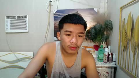 Snapshot of vanxxx2005 chatting on March 2025 06:22:01 PM vanxxx2005 online show from March 2025 06:22:01 PM