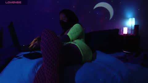 Snapshot of vapourbabe chatting on February 2025 06:43:02 AM vapourbabe online show from February 2025 06:43:02 AM