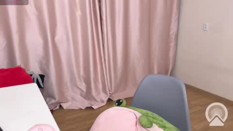 Snapshot of vasya_sylvia chatting on March 2025 12:45:01 PM Vasya Sylvia online show from March 2025 12:45:01 PM