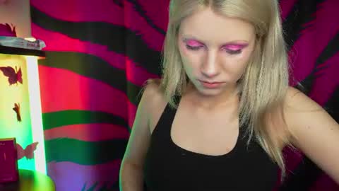 Snapshot of vasya_sylvia chatting on July 2026 11:36:01 AM Vasya Sylvia online show from July 2026 11:36:01 AM