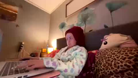 vaua089 online show from October 2025 12:42:01 AM