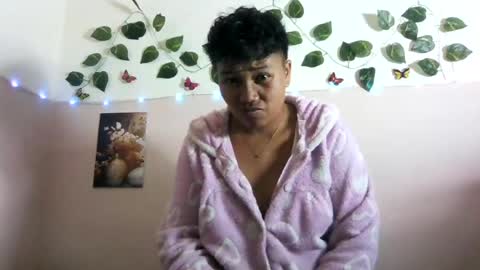 Vayannah online show from July 2026 02:08:02 PM