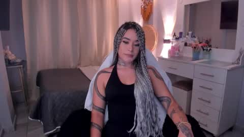 Vayolett Bass online show from January 2026 04:04:01 AM