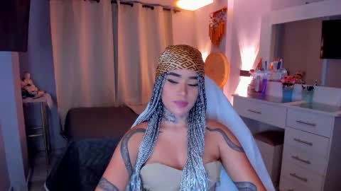 Vayolett Bass online show from March 2026 05:24:01 AM