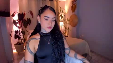 Vayolett Bass online show from June 2026 08:13:01 AM