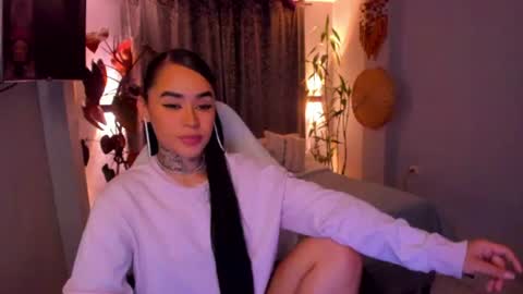 Vayolett Bass online show from July 2026 10:39:01 AM