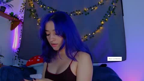 Vayolett online show from November 2025 12:24:02 AM