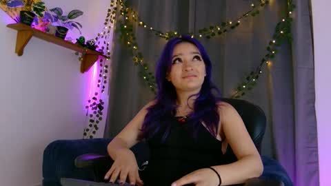 Vayolett online show from November 2025 11:41:01 PM