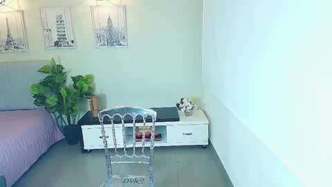 Victoria online show from September 2025 11:00:01 AM