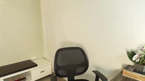 Victoria online show from October 2025 11:09:02 AM