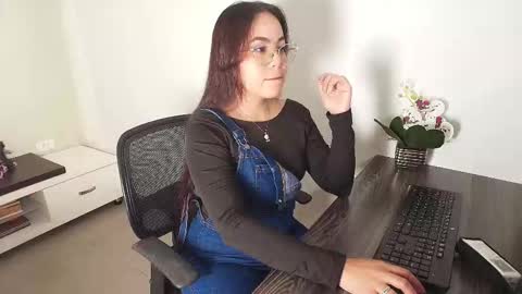 Victoria online show from October 2025 11:13:02 AM